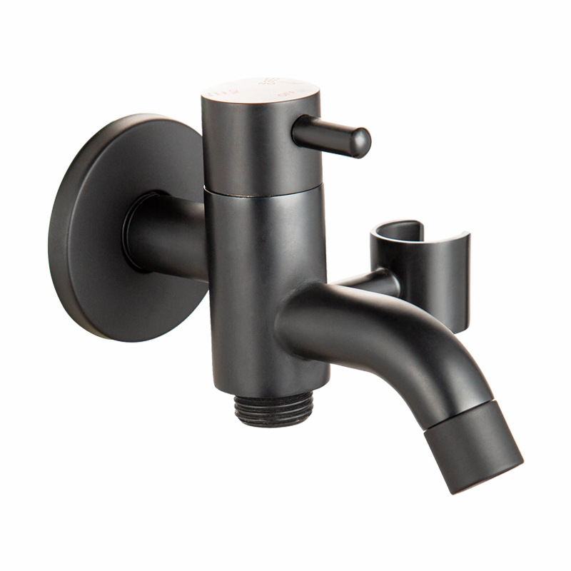 Tocca del rubinetto dell'acqua del bacino di lavaggio